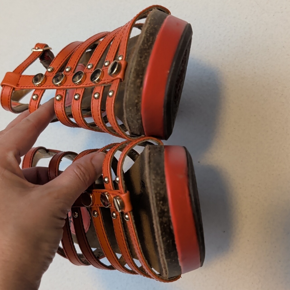 Sofft Strappy Coral Wedge Sandals w/ Gold Embellishments - Size 7.5 - Picture 6 of 6